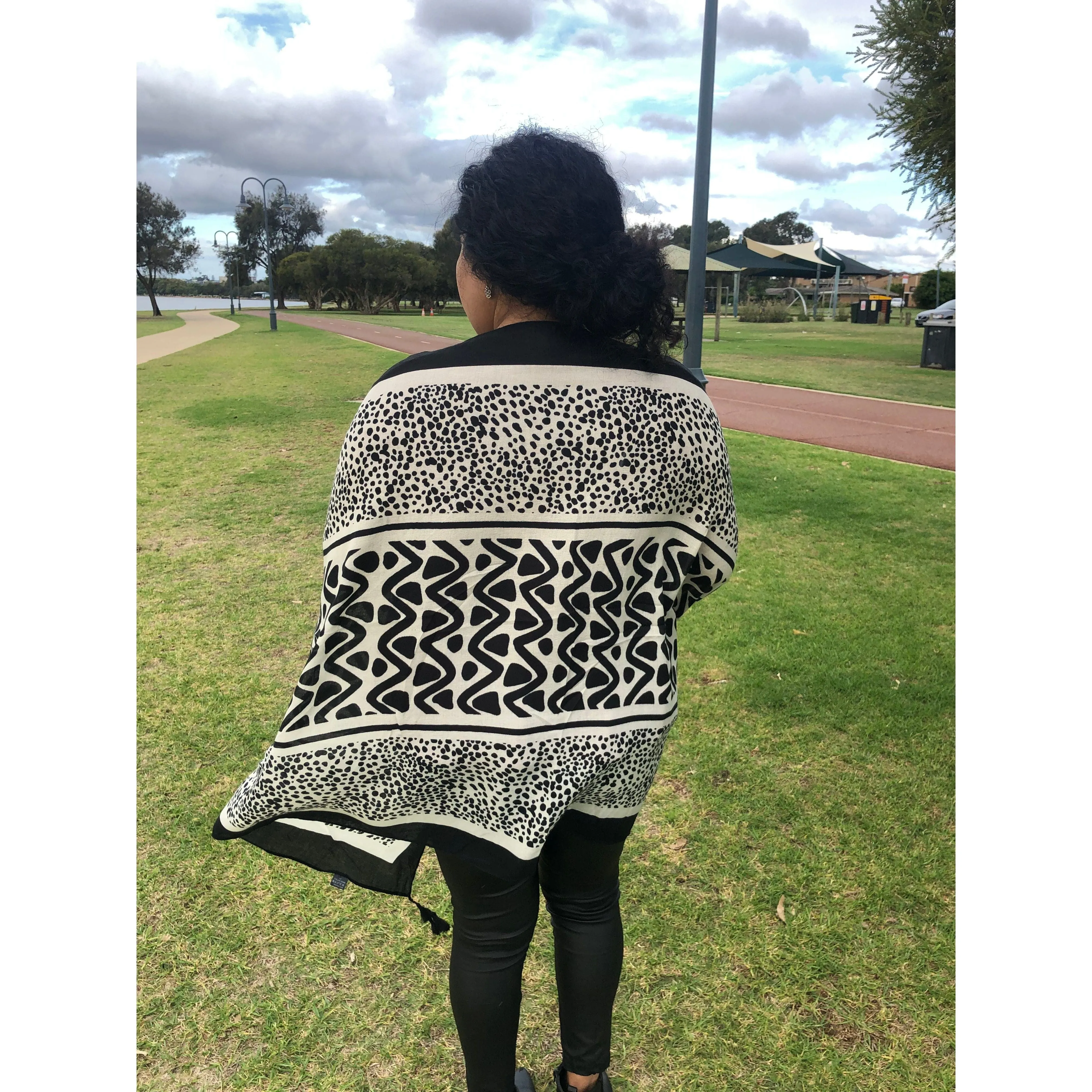 💥 Scarf - Black White Print Contemporary - Animal