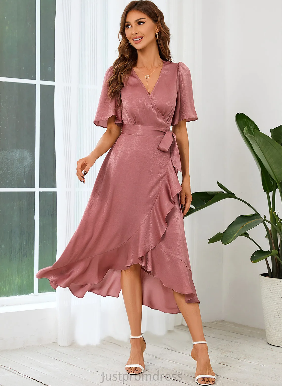 Asymmetrical Satin Miracle A-line Sleeves Dresses Club Dresses V-Neck Elegant Short