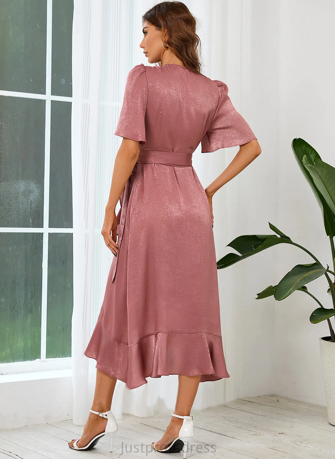 Asymmetrical Satin Miracle A-line Sleeves Dresses Club Dresses V-Neck Elegant Short