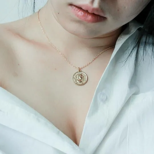 CINDERTOELLA Necklace: Valeria Gold Coin