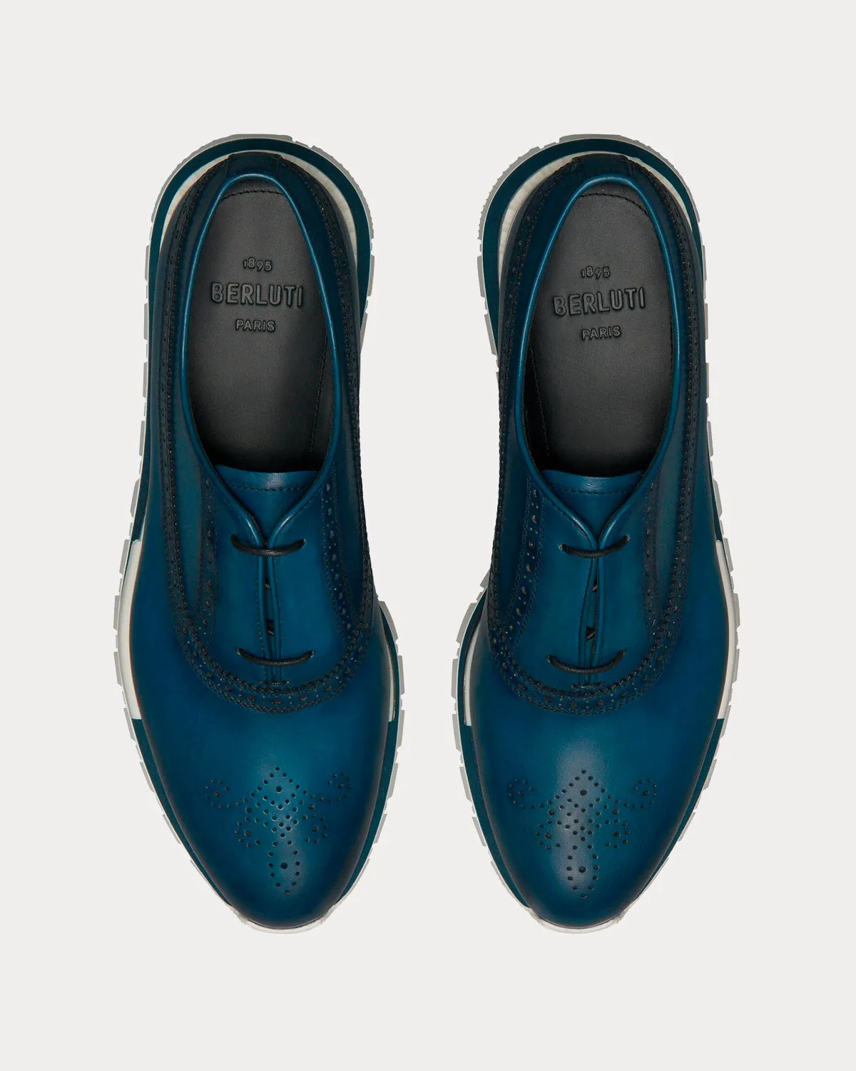 Fast Track Leather Aveiro Low Top Sneakers