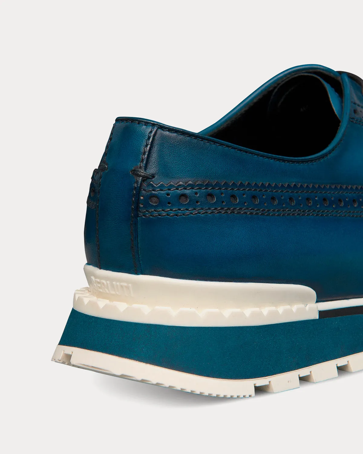 Fast Track Leather Aveiro Low Top Sneakers