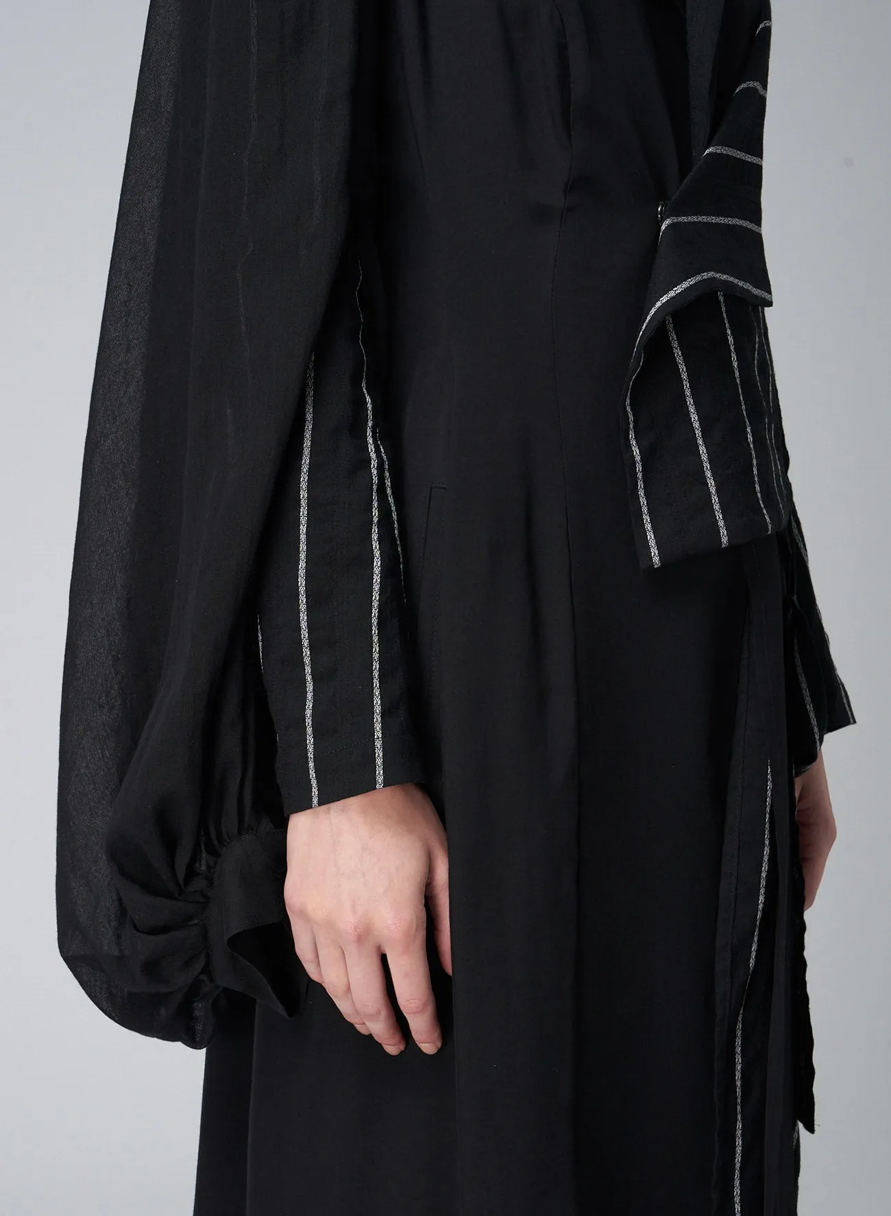 <207/1> <014/1> BISHOP SLEEVES LONG COAT