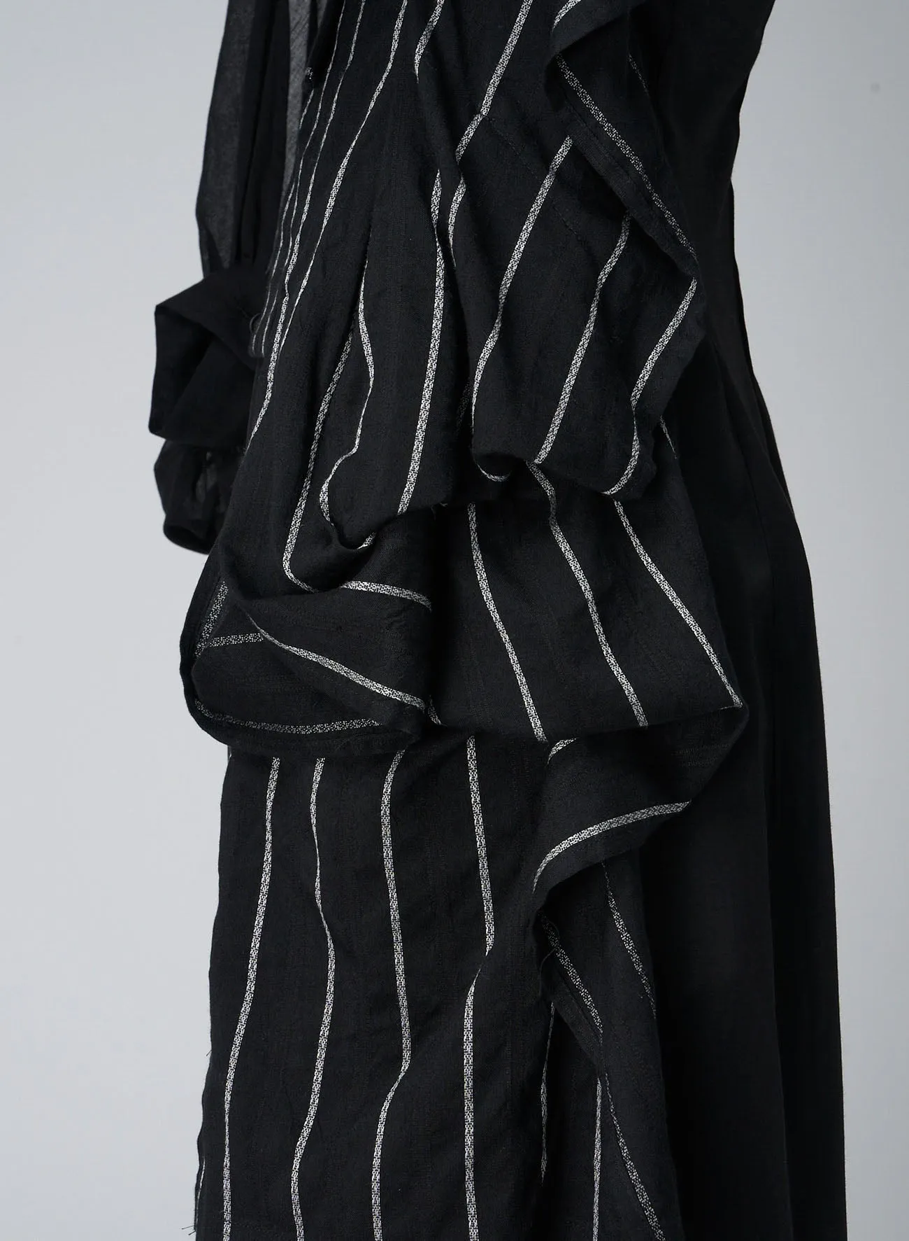 <207/1> <014/1> BISHOP SLEEVES LONG COAT